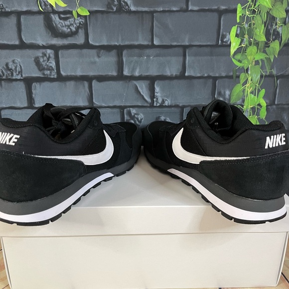 Nike MD Runner 2 - Picture 6 of 11